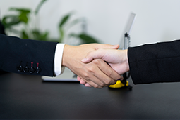 池州市政府与1066vip威尼斯(中国)国际举行合作研讨座谈会暨合作项目签约仪式